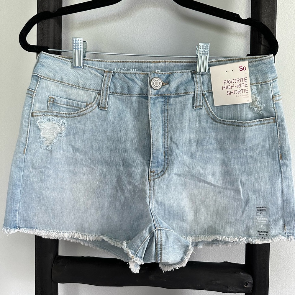 Kohl’s favorite high rise shortie 2.5” inseam stretch shorts